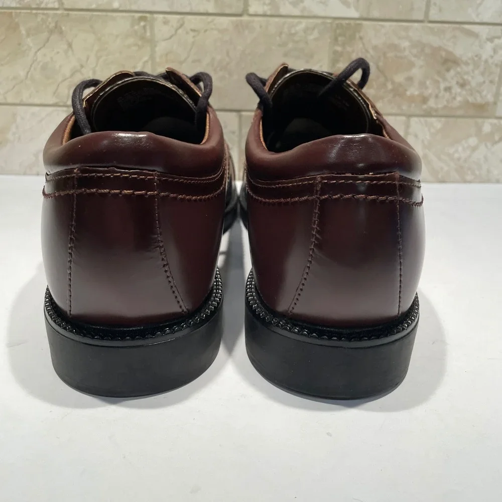Dockers Gordon Mens 10.5M Brown Burgundy Leather Cap Toe Oxford Dress Shoes NWOT